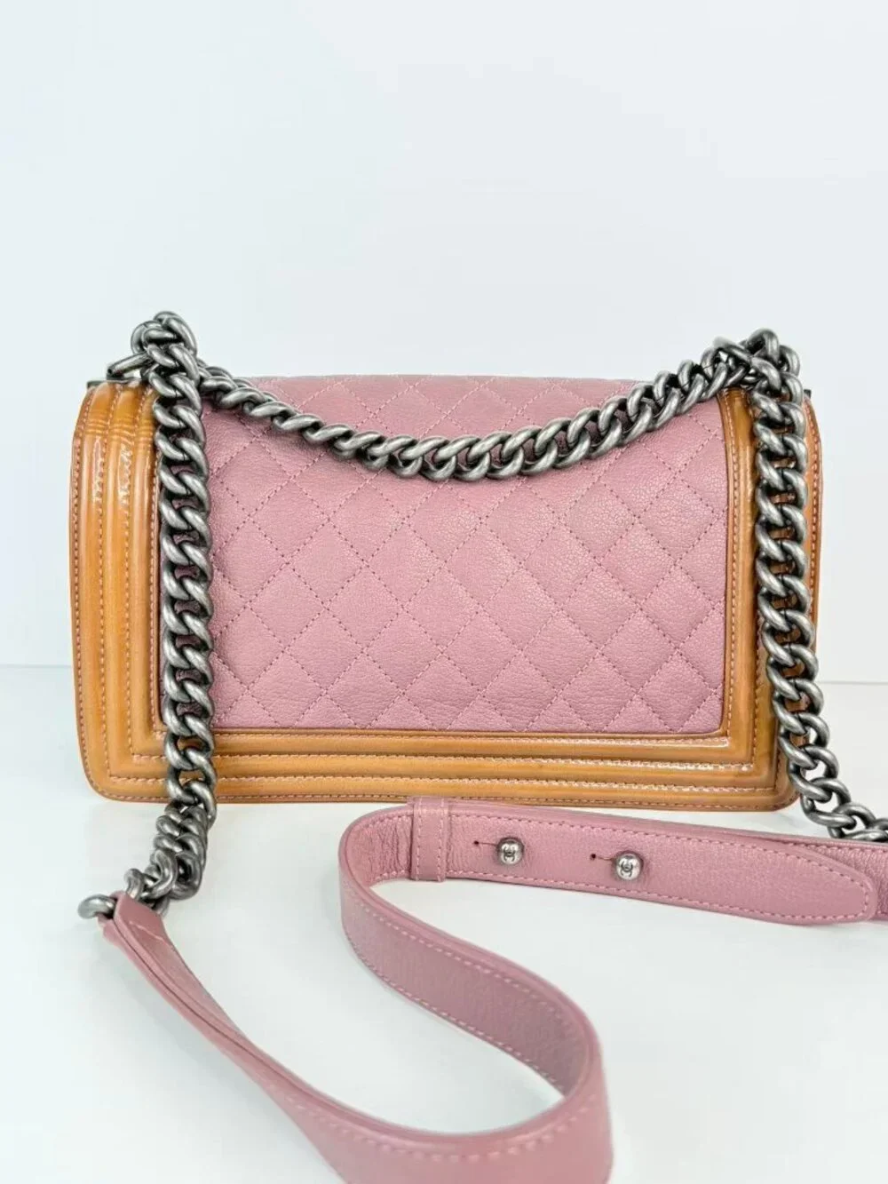 Channel boy flag bag
